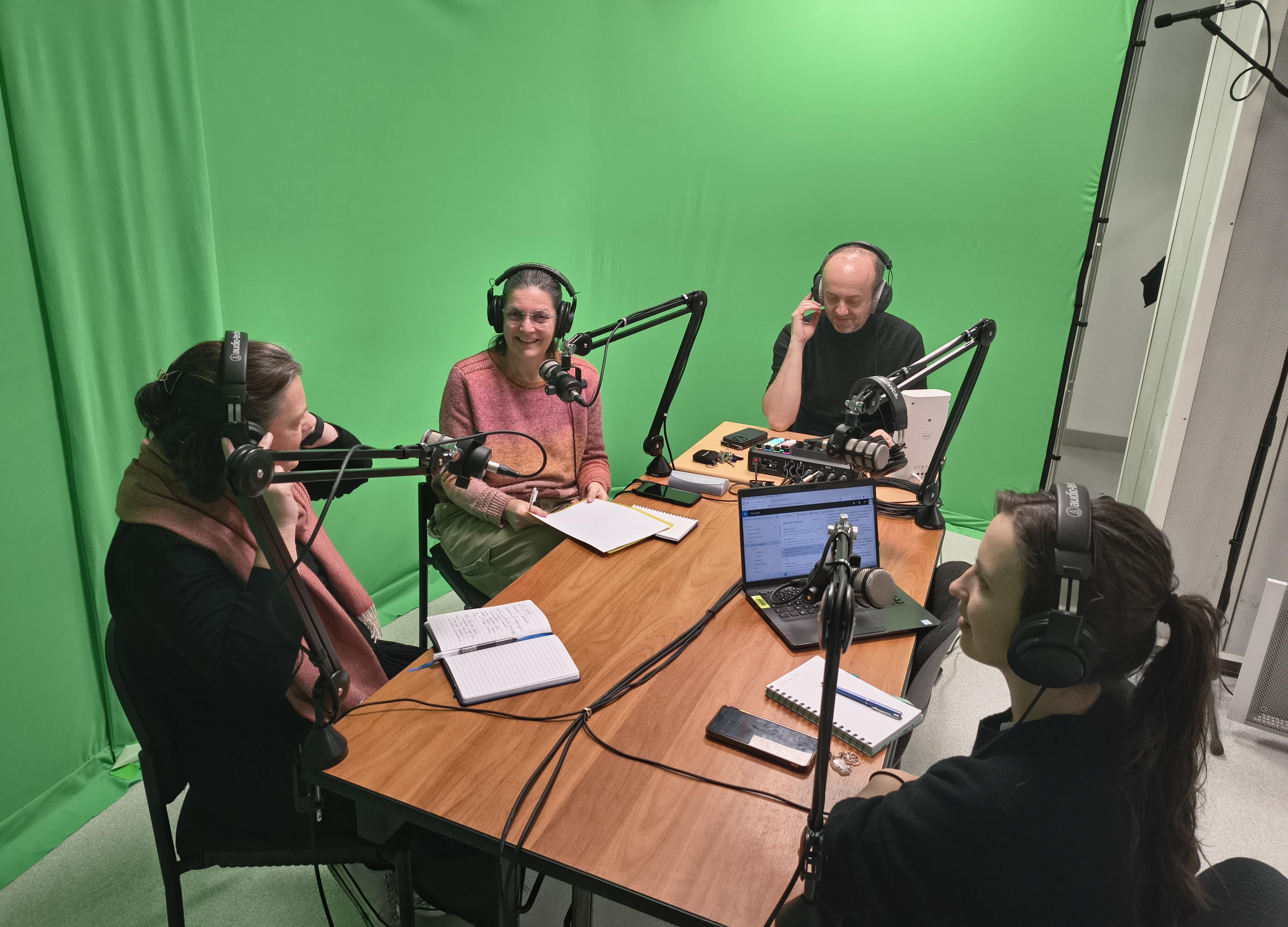 PHOTO DR ARMSTRONG GIBBS - Cécile POIX & AC G. - PODCAST